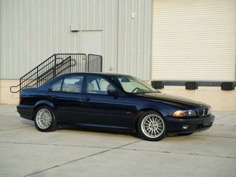 Used 1999 BMW 540i Sedan image 12