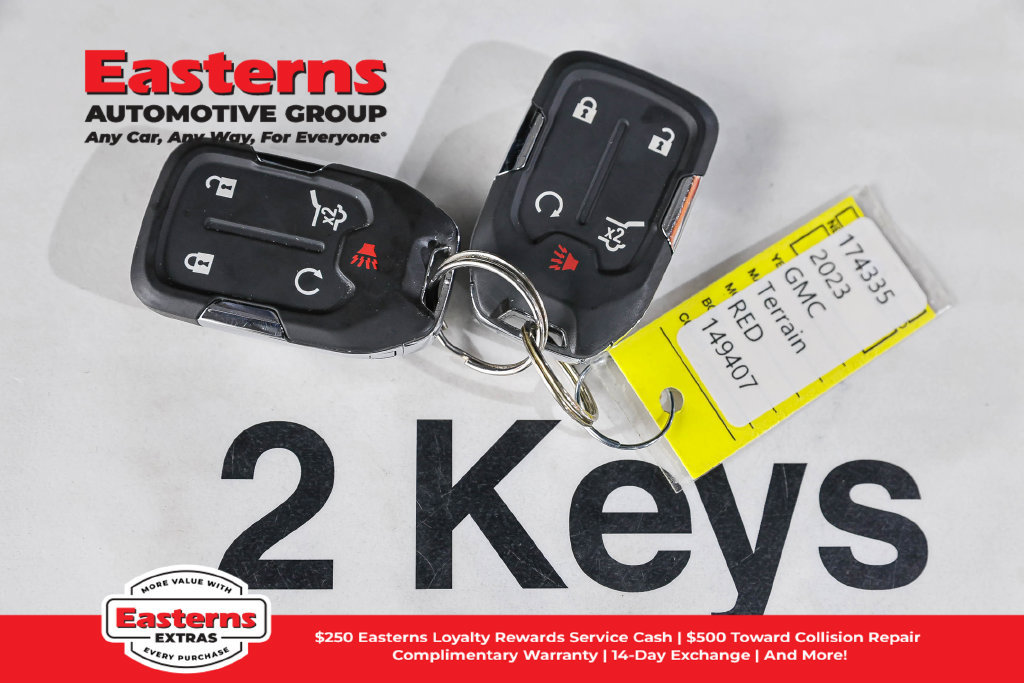 Used 2023 GMC Terrain SLE w/ Driver Convenience Package AWD/4WD image 29