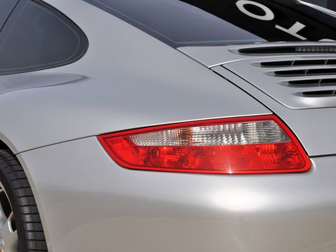 Used 2006 Porsche 911 Carrera S RWD image 23