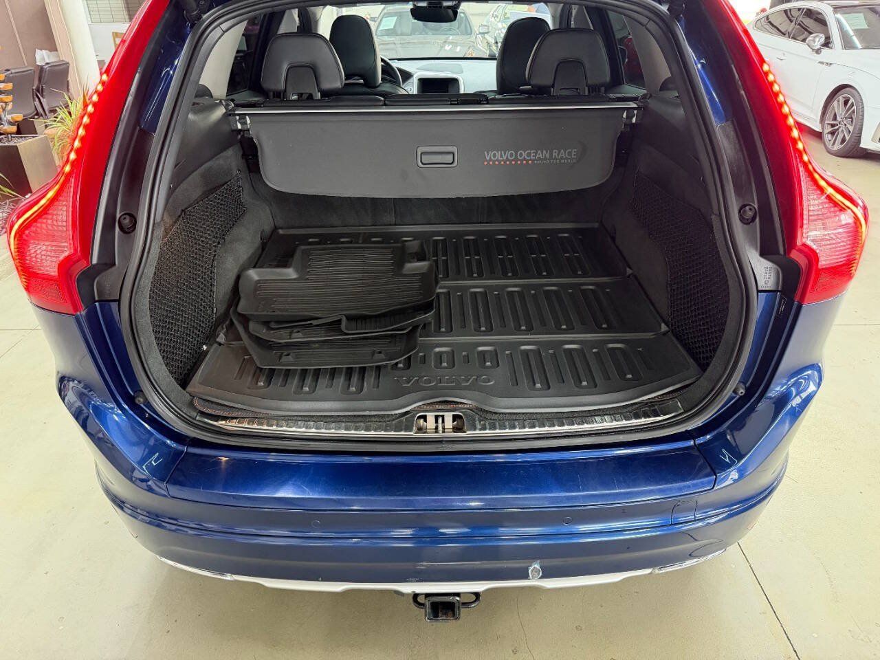 Used 2015 Volvo XC60 T6 Platinum AWD/4WD image 9