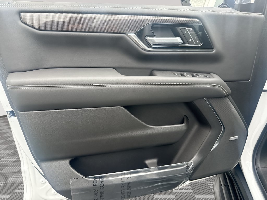 New 2026 GMC Yukon Elevation w/ Elevation Premium Package AWD/4WD image 23