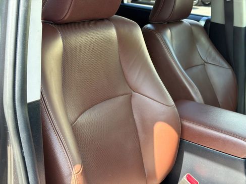 Used 2018 Toyota 4Runner Limited AWD/4WD image 10