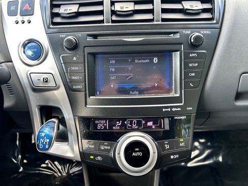 Used 2012 Toyota Prius V Two image 19