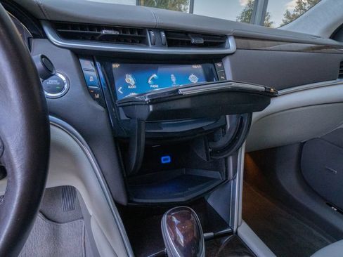 Used 2014 Cadillac XTS Platinum FWD image 12