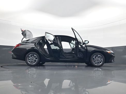 New 2026 Hyundai Elantra Blue image 33