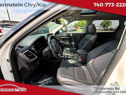 Used 2023 Kia Seltos EX AWD/4WD image 16