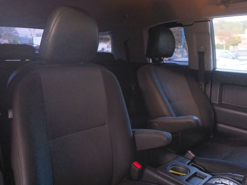 Used 2010 Toyota FJ Cruiser image 20