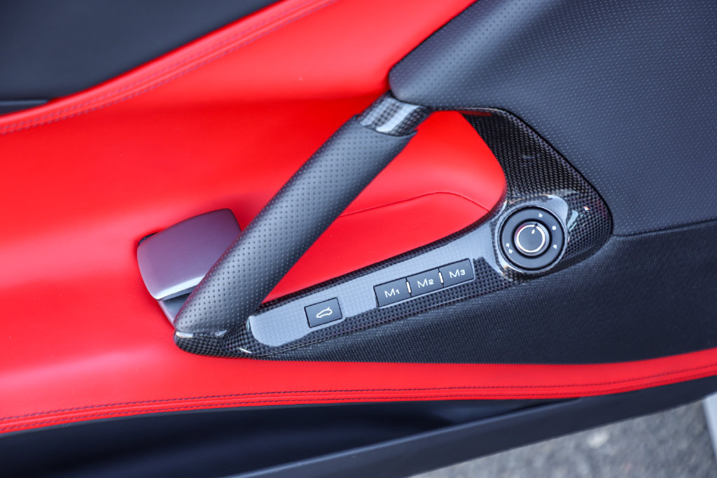 Certified 2018 Ferrari 812 Superfast RWD image 68
