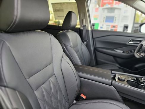 New 2026 Nissan Rogue Platinum w/ Platinum Premium Package image 13