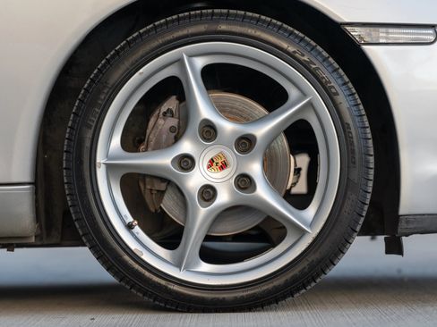 Used 1999 Porsche Boxster RWD image 16