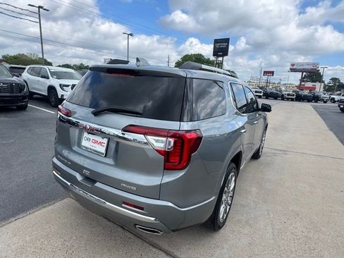 Used 2023 GMC Acadia Denali w/ Denali Ultimate Package image 7