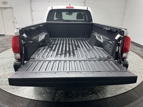 Used 2019 Toyota Tacoma SR5 image 22