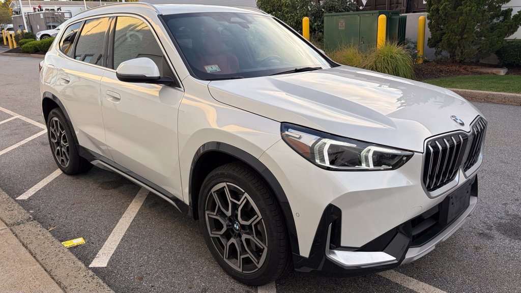 Certified 2025 BMW X1 xDrive28i w/ Convenience Package AWD/4WD image 5