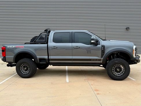Used 2023 Ford F250 Lariat w/ Lariat Ultimate Package AWD/4WD image 2