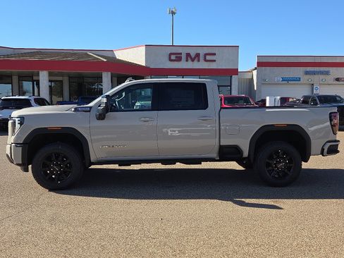 New 2026 GMC Sierra 2500 AT4 w/ AT4 Premium Plus Package image 2