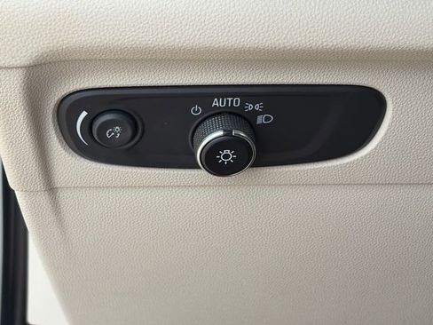 Used 2023 Buick Envision Preferred AWD/4WD image 21