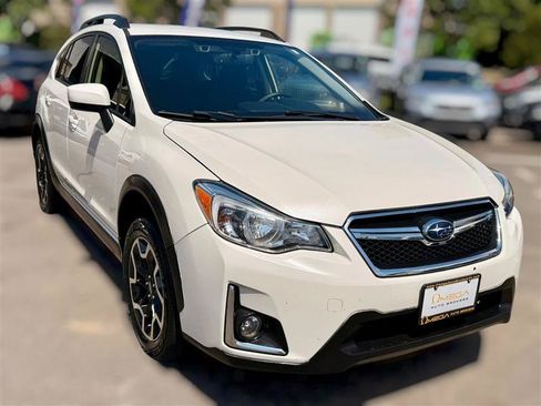 Used 2017 Subaru Crosstrek 2.0i Premium AWD/4WD image 3