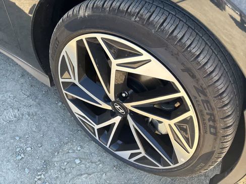 Used 2024 Hyundai Ioniq 6 SEL image 3