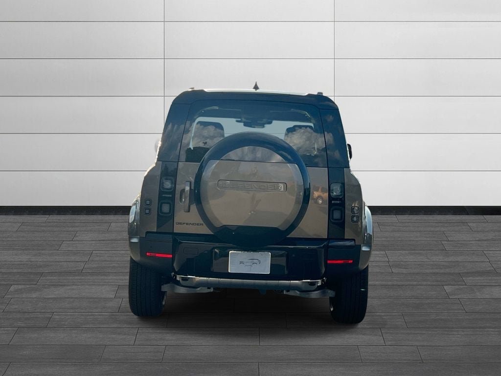 New 2026 Land Rover Defender 110 S AWD/4WD image 4