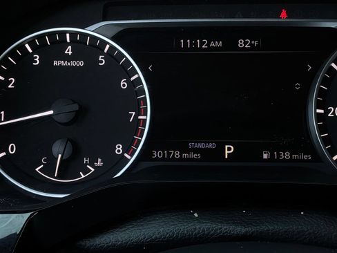 Used 2025 Nissan Pathfinder SV FWD image 40