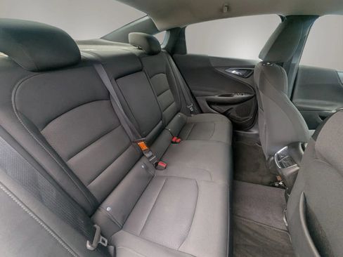 Used 2017 Chevrolet Malibu LT FWD image 15