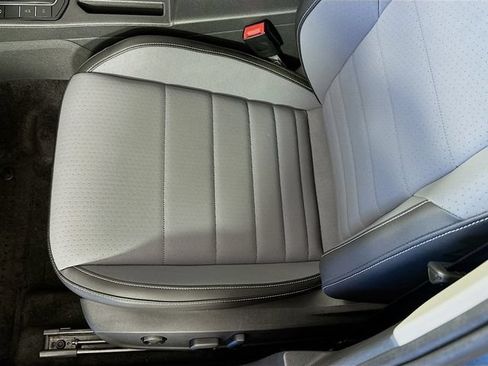 Used 2025 Volkswagen Jetta SE FWD image 26