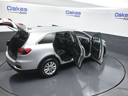 Used 2020 Kia Sorento LX w/ LX I4 Convenience Package image 58