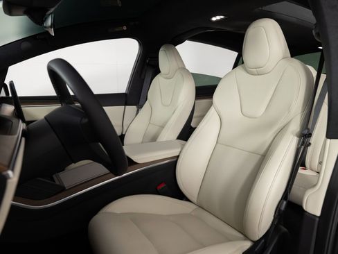 Used 2023 Tesla Model X AWD/4WD image 17