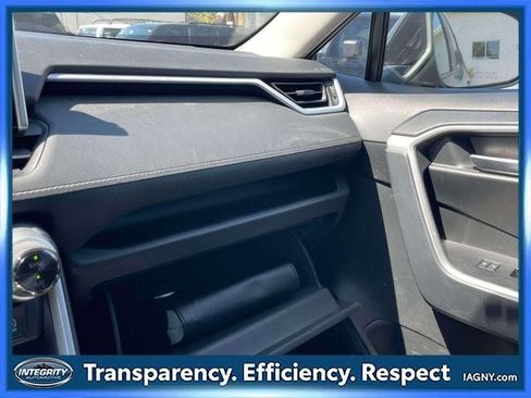 Certified 2025 Toyota RAV4 XLE AWD/4WD image 30