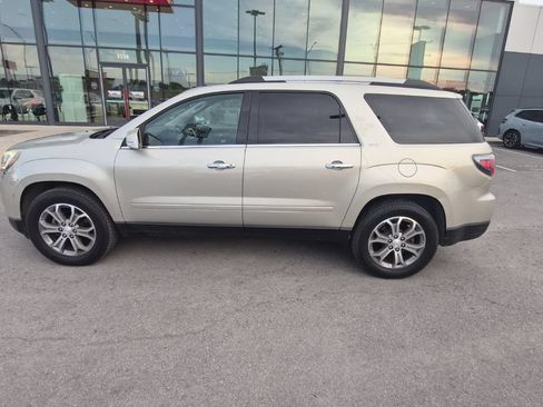Used 2016 GMC Acadia SLT w/ Open Road Package FWD image 8