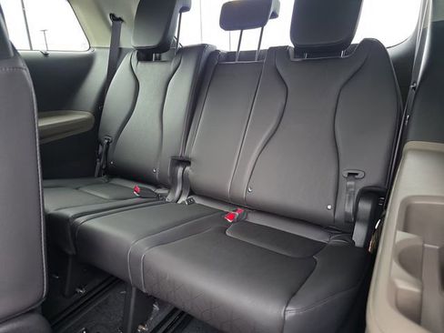 New 2026 Kia Carnival EX FWD image 7