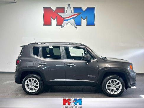 Used 2020 Jeep Renegade Latitude w/ Cold Weather Group AWD/4WD image 1