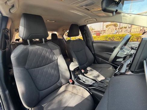 Used 2022 Toyota Corolla LE FWD image 9