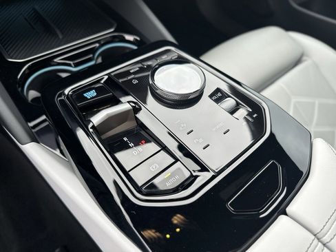 Certified 2024 BMW i5 M60 w/ Premium Package image 35