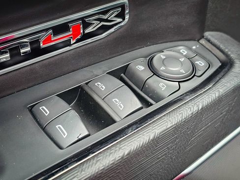 Used 2024 GMC Sierra 1500 AT4X image 11