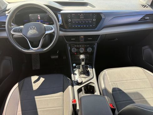 Certified 2023 Volkswagen Taos SE w/ Panoramic Sunroof Package AWD/4WD image 20