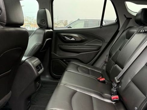 Used 2022 GMC Terrain SLT w/ Infotainment Package II image 22