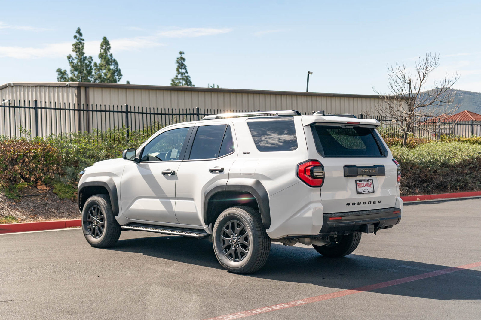 Certified 2025 Toyota 4Runner SR5 AWD/4WD image 9