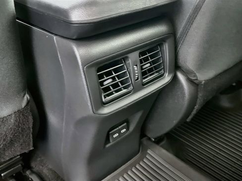 Used 2024 Toyota RAV4 XLE AWD/4WD image 25