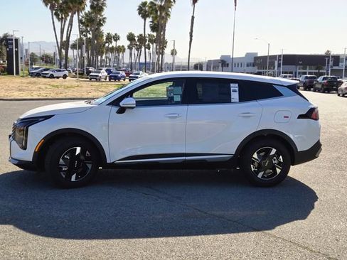 New 2026 Kia Sportage LX FWD image 12