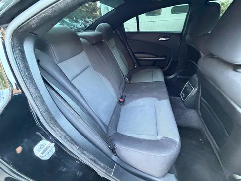 Used 2015 Dodge Charger SE w/ Sport Appearance Group RWD image 41