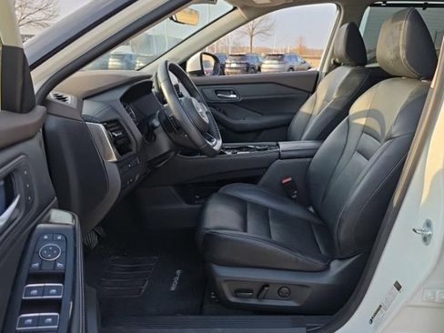 Used 2023 Nissan Rogue SL w/ SL Premium Package image 6