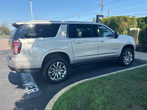Used 2021 Chevrolet Suburban High Country AWD/4WD image 4