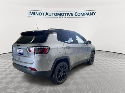 Used 2023 Jeep Compass Altitude w/ Convenience Group image 8