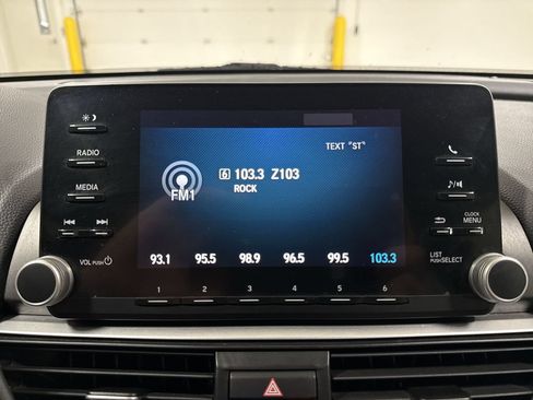 Used 2019 Honda Accord LX image 14
