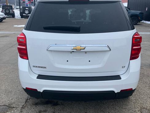 Used 2017 Chevrolet Equinox LT w/ Convenience Package image 3