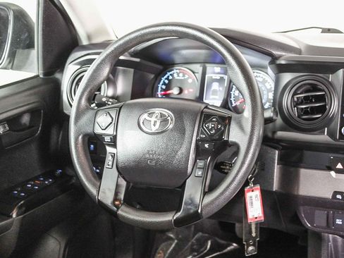 Used 2022 Toyota Tacoma SR w/ SR Convenience Package image 16