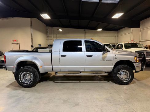 Used 2006 Dodge Ram 3500 Truck SLT AWD/4WD image 18