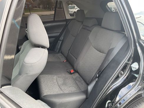 Used 2021 Toyota RAV4 XLE image 21