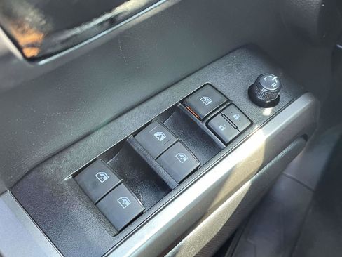 Used 2022 Toyota Tacoma SR5 w/ Technology Package RWD image 21